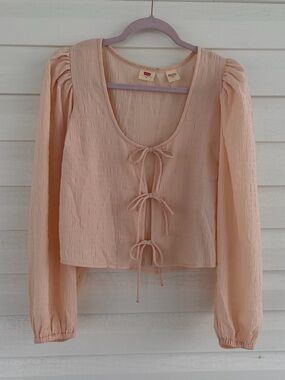 Levi's Pink Tie Front Blouse Cropped Feminine Spring Summer Top